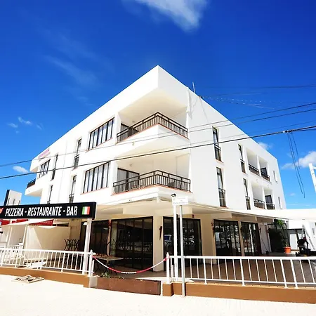 Apart-hotel Escondidos Ibiza Playa d'en Bossa